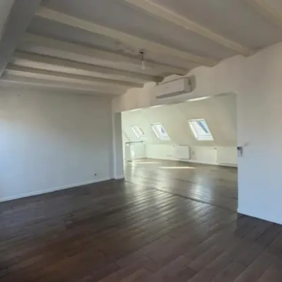 Espace indépendant 180 m² 26 postes Location bureau Rue du Mail Paris 75002 - photo 4