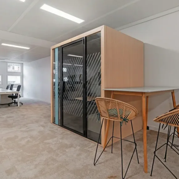 Bureau privé 259 m² 30 postes Location bureau Avenue de France Paris 75013 - photo 2