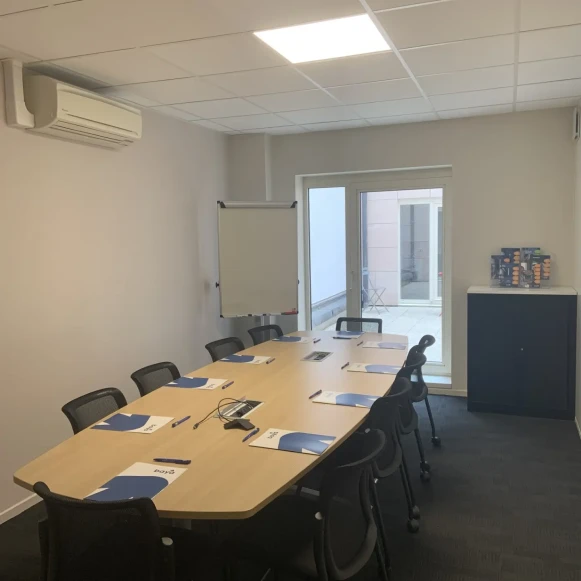 Bureau privé 16 m² 4 postes Coworking Place Rihour Lille 59000 - photo 6