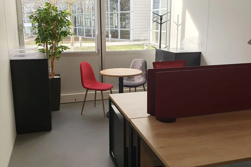 Bureau privé - 33600 - 2 postes - 450€