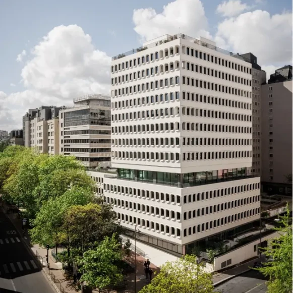 Bureau privé 28 m² 7 postes Coworking Rue Cambronne Paris 75015 - photo 2