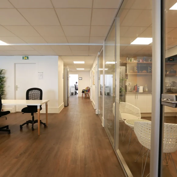 Bureau privé 38 m² 10 postes Coworking Rue Cardinet Paris 75017 - photo 9