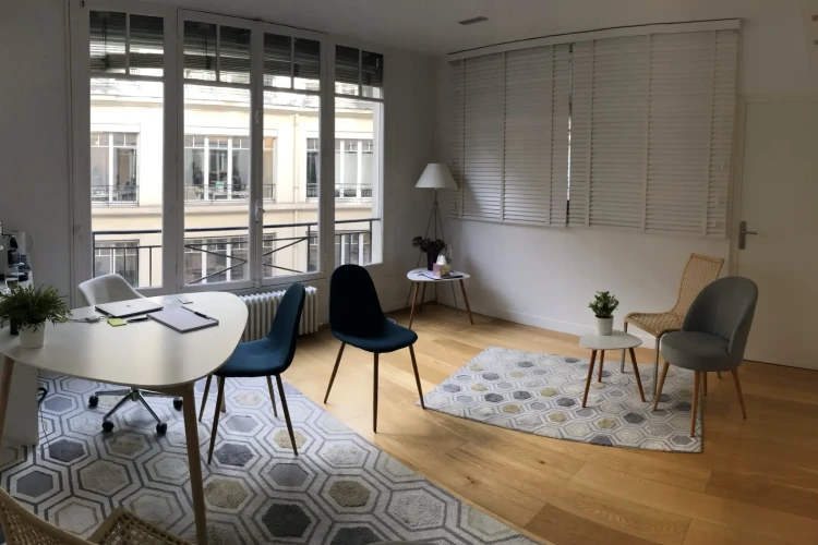 Espace indépendant - 75008 - 8 postes - 5600€