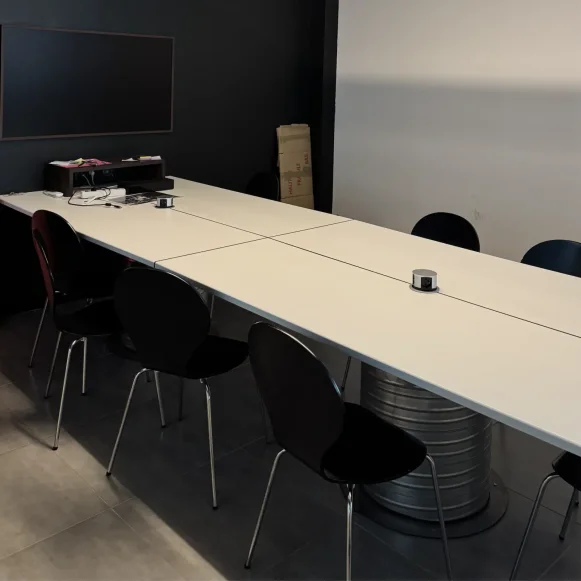 Bureau privé 20 m² 4 postes Location bureau Rue du Berceau Marseille 13005 - photo 8