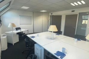 Bureau privé - 75010 - 5 postes - 2500€