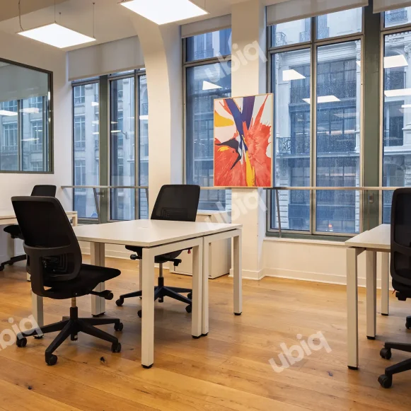 Bureau privé 11 m² 3 postes Coworking Rue Réaumur Paris 75002 - photo 1