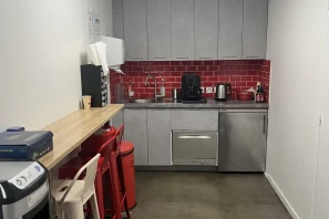 Espace indépendant - 92120 - 4 postes - 600€