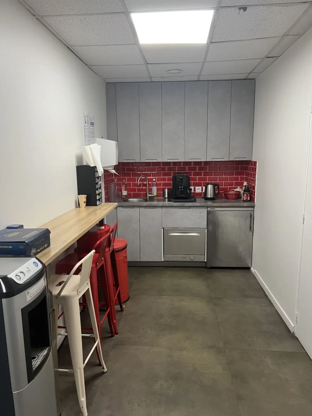 Espace indépendant - 92120 - 4 postes - 1200€