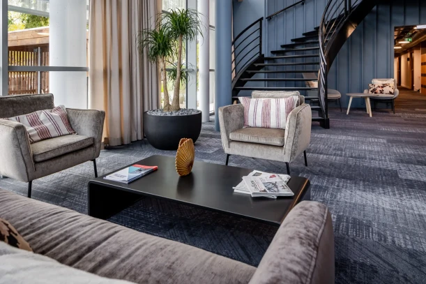 Bureau privé - 44800 - 6 postes - 2394€