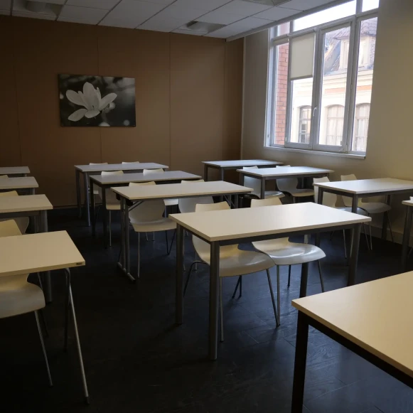 Bureau privé 20 m² 1 poste Coworking Place de la Gare Lille 59800 - photo 5