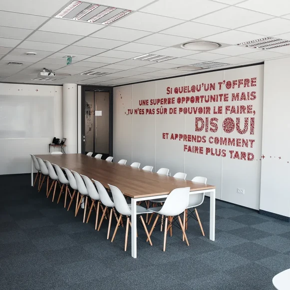 Bureau privé 15 m² 4 postes Location bureau Rue Victor Lagrange Lyon 69007 - photo 2