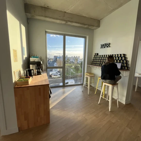Bureau privé 28 m² 4 postes Coworking Boulevard Jean Moulin Angers 49100 - photo 5