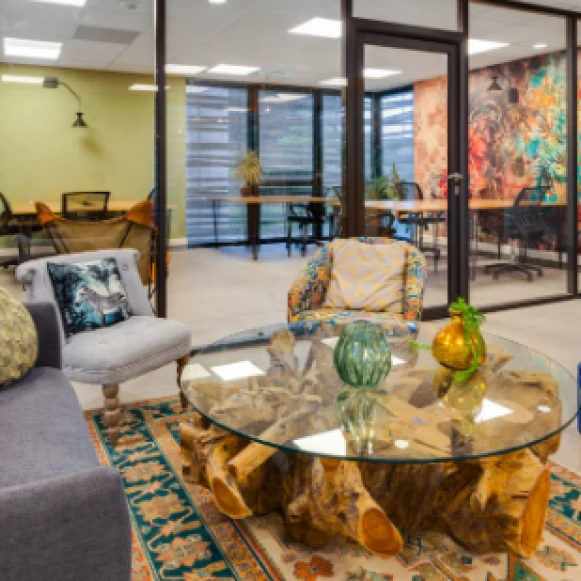 Bureau privé 13 m² 2 postes Coworking Rue Henri Becquerel Montpellier 34000 - photo 3