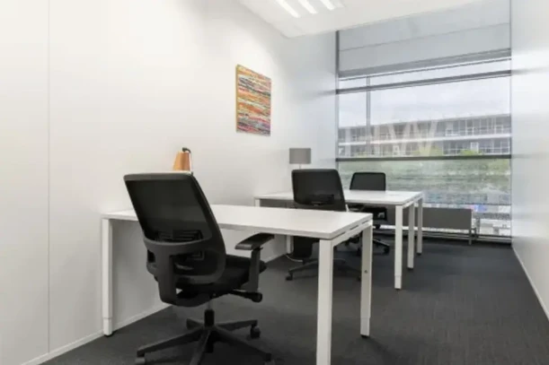 Bureau privé - 93200 - 4 postes - 3042€