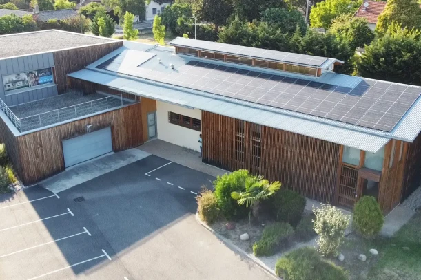 Open Space - 82000 - 6 postes - 250€