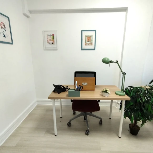 Bureau privé 13 m² 4 postes Location bureau Avenue Jean Moulin Montreuil 93100 - photo 9