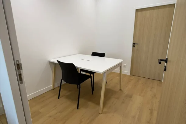 Bureau privé - 94160 - 6 postes - 2000€