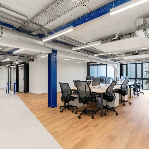 Espace indépendant 450 m² 46 postes Location bureau Rue Saint-Antoine Paris 75004 - photo 10
