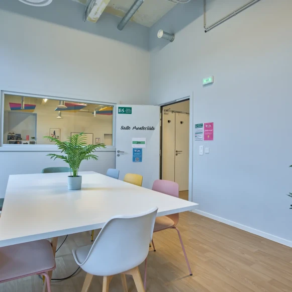 Open Space  1 poste Coworking Cour des Cigarières Strasbourg 67000 - photo 6