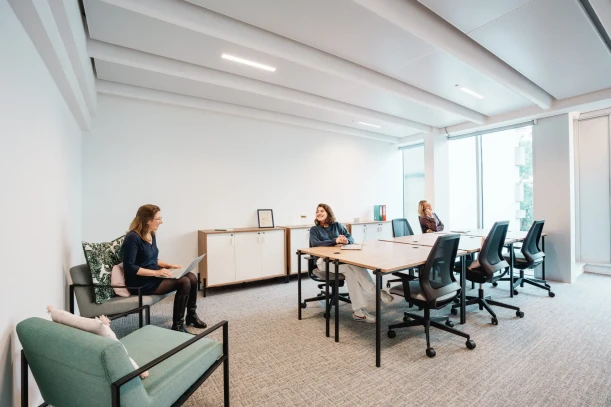 Bureau privé - 75013 - 8 postes - 4480€