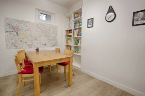Espace indépendant - 75004 - 15 postes - 3000€