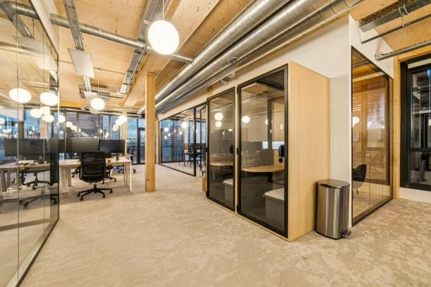 Open Space - 92110 - 10 postes - 495€