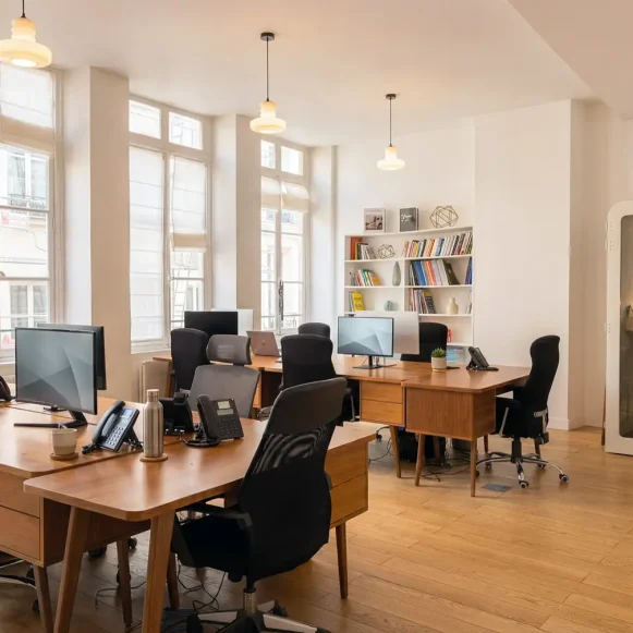 Bureau privé 70 m² 10 postes Location bureau Rue Chapon Paris 75003 - photo 1