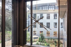 Bureau privé - 06560 - 2 postes - 1000€