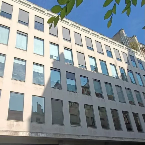 Espace indépendant 421 m² 52 postes Location bureau Rue Saint-Fiacre Paris 75002 - photo 1