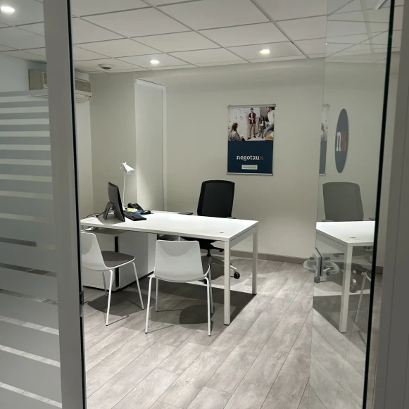 Bureau privé 18 m² 1 poste Location bureau Boulevard de la République Agen 47000 - photo 3