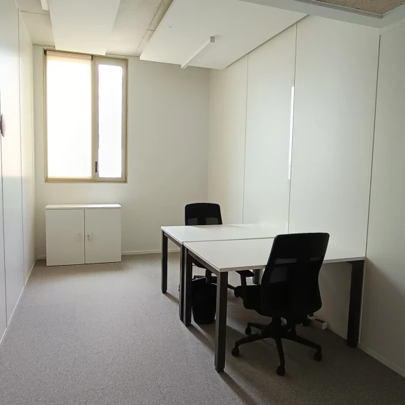 Bureau privé 13 m² 2 postes Location bureau Rue Philippe Jolly Bordeaux 33800 - photo 1