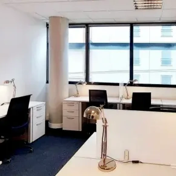 Bureau privé 15 m² 3 postes Coworking Passage de la Râpe Orléans 45000 - photo 1