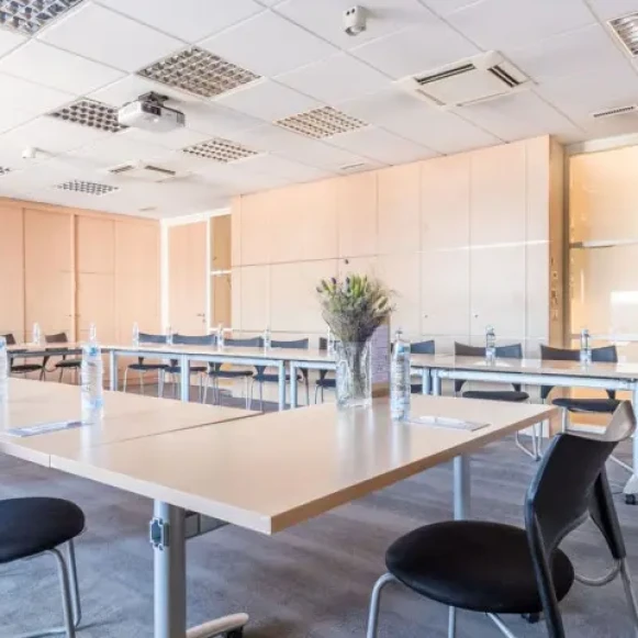 Bureau privé 31 m² 8 postes Coworking Place Louis Armand Paris 75012 - photo 4