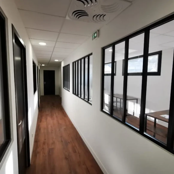 Bureau privé 17 m² 2 postes Coworking Place Michelet Tours 37000 - photo 1