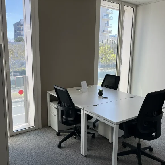 Bureau privé 7 m² 1 poste Coworking Mail Pablo Picasso Nantes 44000 - photo 1