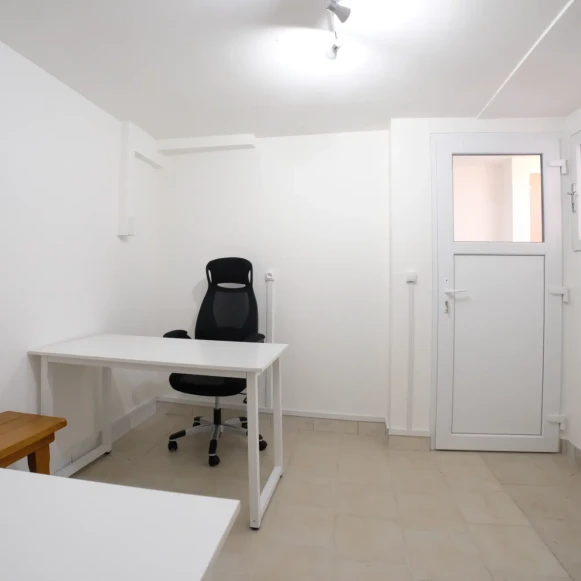 Bureau privé 10 m² 2 postes Coworking Rue de Château Villeneuve-Saint-Georges 94190 - photo 4