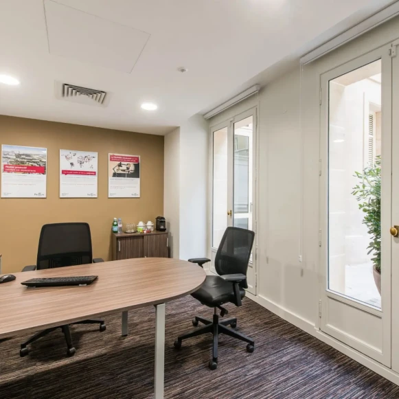 Bureau privé 10 m² 2 postes Coworking Rue Charles de Gaulle Alfortville 94140 - photo 1