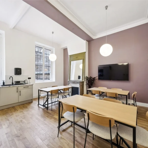 Bureau privé 180 m² 30 postes Location bureau Rue d'Aboukir Paris 75002 - photo 6