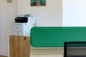 Open Space - 33110 - 9 postes - 300€