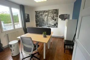 Open Space - 25000 - 8 postes - 250€