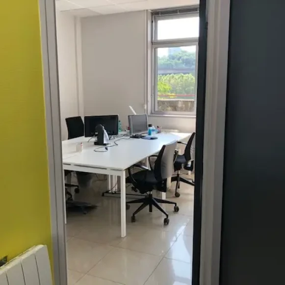 Bureau privé 15 m² 2 postes Location bureau Avenue Joannes Masset Lyon 69009 - photo 3