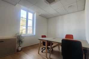 Bureau privé - 69600 - 2 postes - 750€