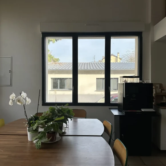 Bureau privé 60 m² 14 postes Location bureau Impasse du Pont Blanc Aubervilliers 93300 - photo 6