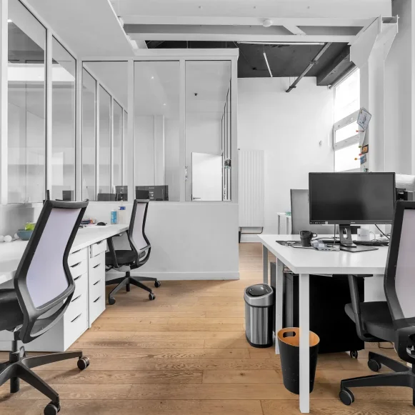 Espace indépendant 150 m² 17 postes Coworking Passage du Bureau Paris 75011 - photo 5