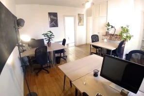 Open Space - 31000 - 3 postes - 240€
