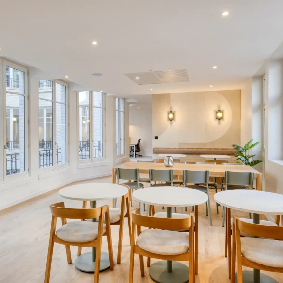 Espace indépendant 369 m² 48 postes Location bureau Rue de Provence Paris 75008 - photo 9