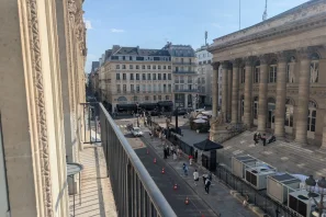 Open Space - 75002 - 8 postes - 250€