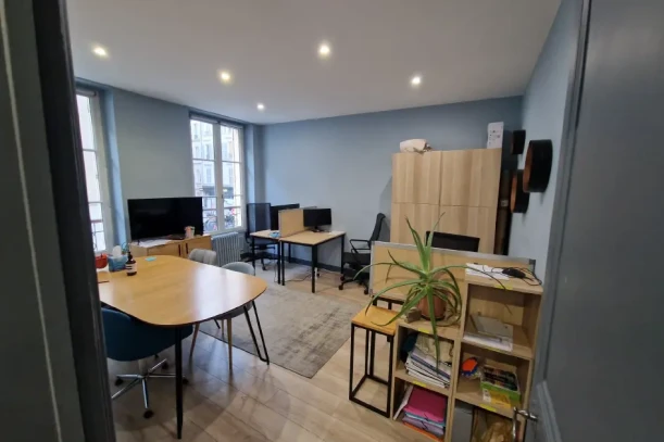 Bureau privé - 75008 - 4 postes - 2000€