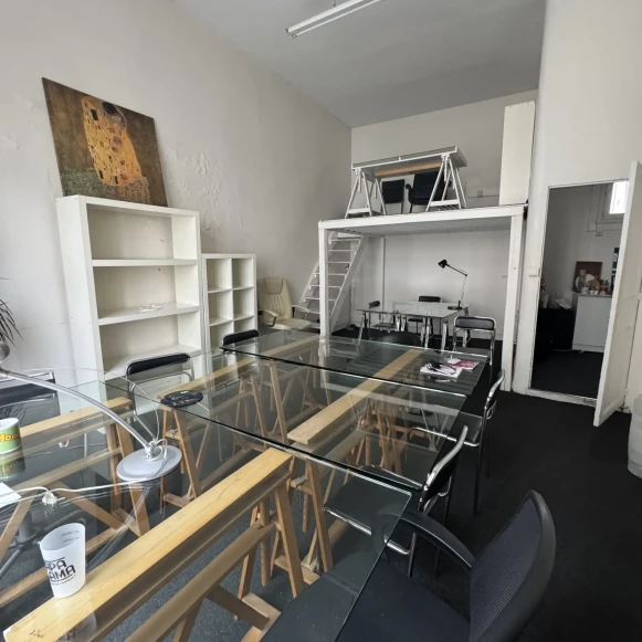Bureau privé 50 m² 10 postes Location bureau Rue Myrha Paris 75018 - photo 5