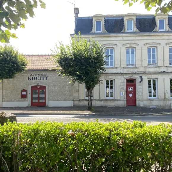 Bureau privé 17 m² 1 poste Location bureau Avenue Port Mahon Charente-Maritime 17400 - photo 5